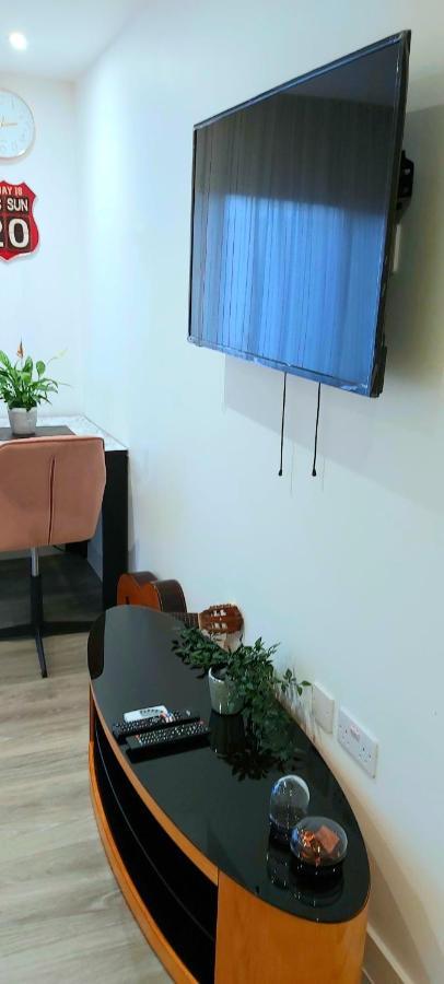 Great Studio Apartments - Netflix, Wifi, Digital Tv Sheffield Exterior photo