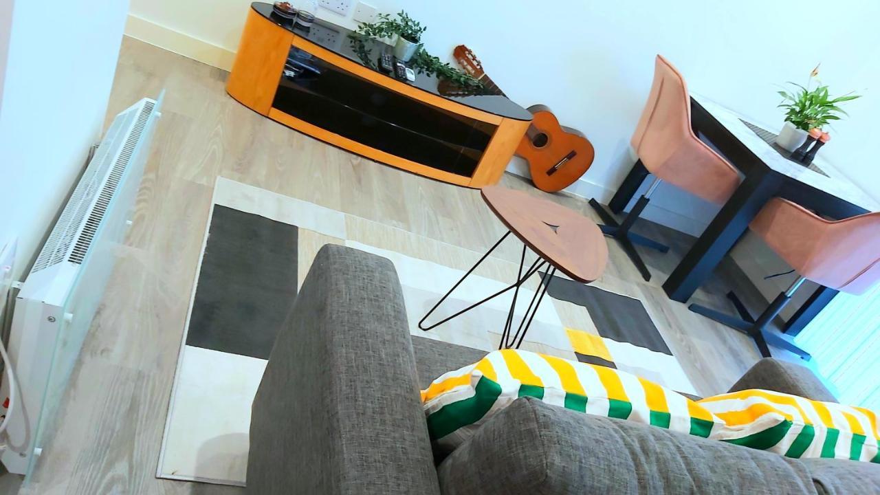 Great Studio Apartments - Netflix, Wifi, Digital Tv Sheffield Exterior photo