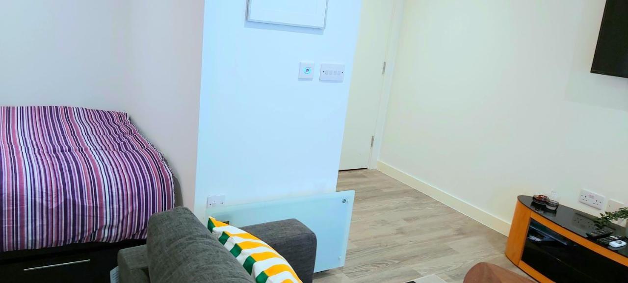 Great Studio Apartments - Netflix, Wifi, Digital Tv Sheffield Exterior photo